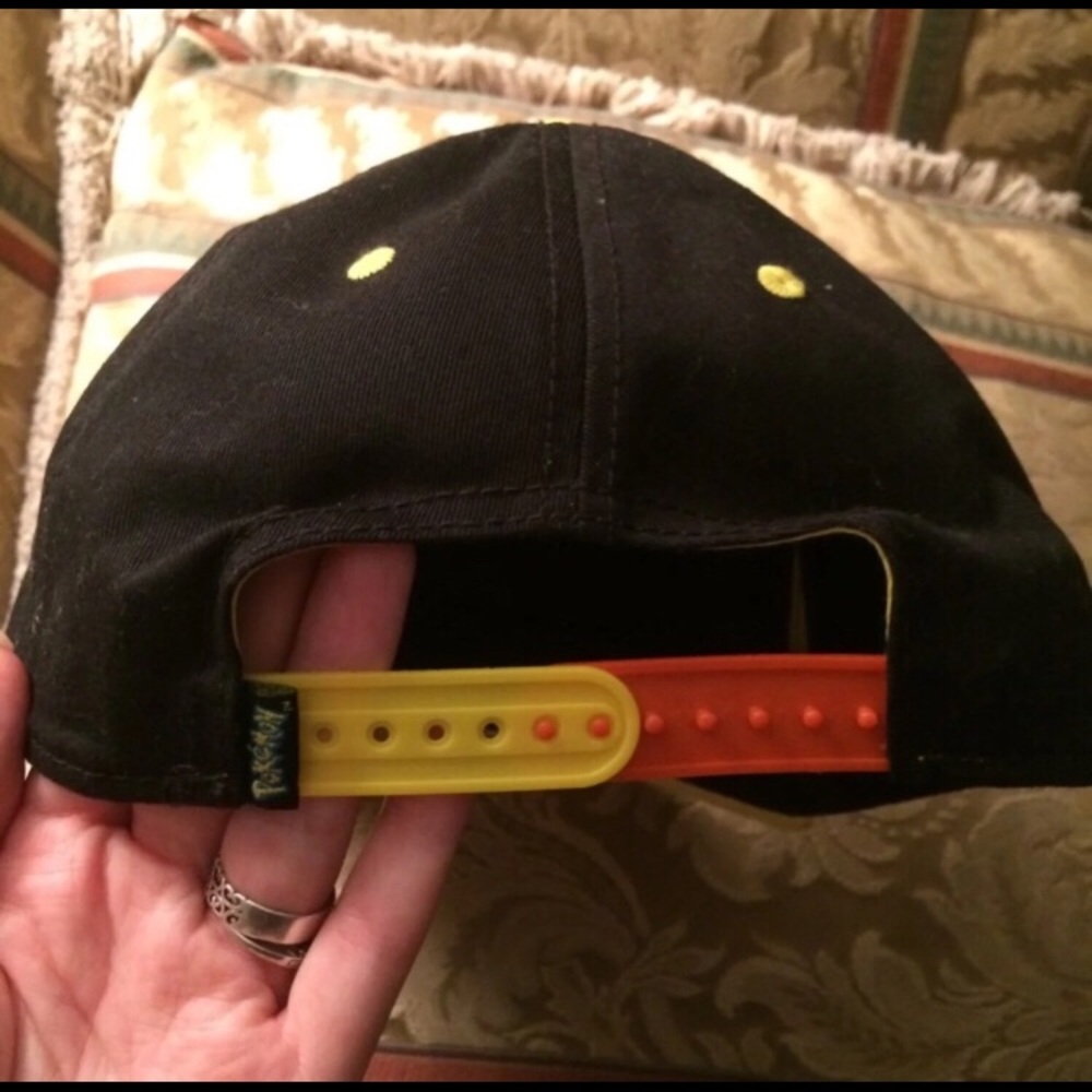 Pikachu snap back - Picture 2 of 3